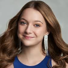 Jillian Bain's Instagram, Twitter & Facebook