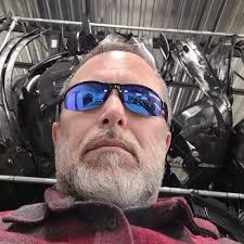 What type of fluid does the Nissan Frontier III Gen truck take for the rear  end and transfer case?