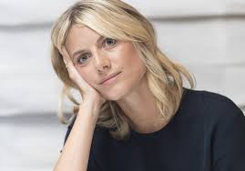 Ryan is wearing ralph lauren purple label at the premiere. Interview Societe La Vie En Vert De Melanie Laurent Elle