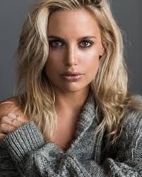 Ladies in Black" Bikini Wars (Épisode télévisé 2024)