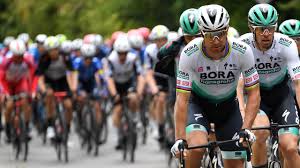 Tour de france zu einem schweren massencrash. Tour De France Startliste Alle Fahrer Alle Teams Alle Startnummern In Der Ubersicht Eurosport