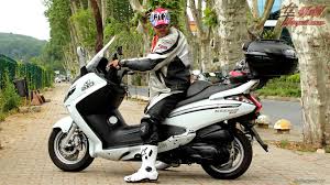 Konfor ve performansın buluşma noktası gts evo 250i anka kuşundan esinlenerek tasarlanan ön farlar gts evo 250i'nin en çarpıcı tasarım öğesidir. Sym Gts 250i Wallpaper