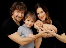 Moderátorka miss čr 2003 máma (david 8, lola 3)sama doma ubytování na lipně: Lucie Krizkova Dceru Mame Za Odmenu Matky V Nesnazich