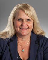 Julie Mayo's Instagram, Twitter & Facebook