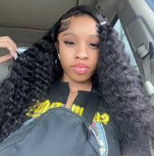 Winnie Vaughn's Instagram, Twitter & Facebook