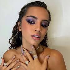 Best celebrity makeup looks of the month: Kaia Gerber, Dua Lipa, Gigi  Hadid, and the like