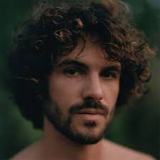 Vincent Fenton's Instagram, Twitter & Facebook