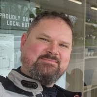 Glen Pascoe's Instagram, Twitter & Facebook