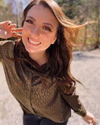 Liliana Vaughn's Instagram, Twitter & Facebook