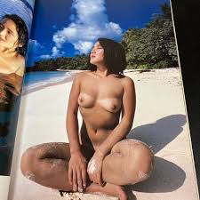 日本代購代標第一品牌【樂淘letao】－24-9-6 『  藤村マミ写真集情熱アイランド』美乳日焼け跡海族チャンネルのマミちゃん司書房1985年【匿名配送】