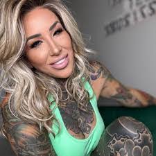 Natasha Prather's Instagram, Twitter & Facebook