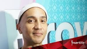 Iskak is an actor, known for d'bijis (2007), jatuh cinta lagi (2006) and romeo + rinjani (2015). Nx5vl9o4d 0pm
