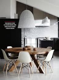 Get A Little Bit Closer With These Round Table Designs Matsal Inredning Koksbord Runt Matsalsbord