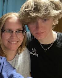 Heather Rash's Instagram, Twitter & Facebook