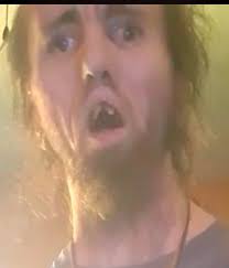 Reactions to a person's unusual facial feature