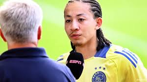 Fitz-Jim hoopt te slagen in Ajax 1: 'Ik wil het vertrouwen uitbetalen dit  jaar'