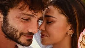 Stefano de martino e belen rodriguez si sono lasciati è il gossip che impazza sui social. De Martino Against Belen My Wife Must Be Traditional Ruetir