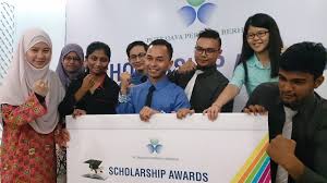 The perdana putra is a building in putrajaya, malaysia which houses the office complex of the prime minister of malaysia. Putrajaya Perdana Empowers Engineering Students With Scholarship Awards