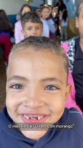 Qual é o seu livro favorito?, As crianças atendidas pelo Projeto Mudando a  História responderam para a gente e o resultado foi esse. 🥹💚, Entre  risadas, timidez e histórias marcantes, cada resposta ...