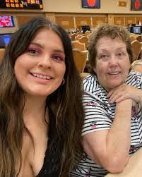 Travis Trowbridge's Instagram, Twitter & Facebook