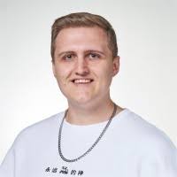 3100+ profili “Adrian