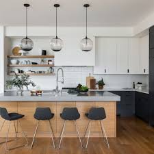 The easiest way to mix and match hardware is to follow these rules. Embrace Mix Match Colours In Your Kitchen Stefano De Blasio Kitchens
