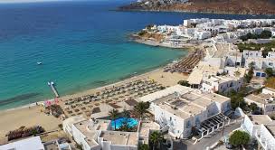 It is located in the famous. Mykonos Oi 8 Kalyteres Paralies Gia Na Episkefteis Adorno Suites