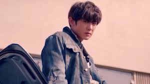 El dios solitario y grande, 1 (hangul: Chanyeol K Pop Stars Try Hair Tinsel In Exo Love Shot Music Video Allure