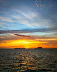 The nearest airport is prince abdul majeed bin abdulaziz domestic airport, 15 km from sunset alula villa. Kota Kinabalu Sunset Dinner Cruise Songland Travel Services