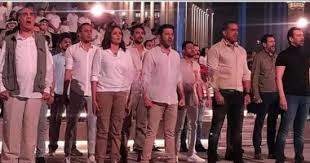 على الحياه نده الوطن لبوا نداه ضحك العريس علشان عرف اليوم شهادته أكيد ينول و أحنا مش بتوع حداد أحنا نار تحت الرماد أحنا صخر ميتكسرش و كل ضربة يزيد ثبات منسى حي ميتنسيش بعد أرضى خلاص مفيش منسى ١٠٠. Ehdy4omrgdutbm