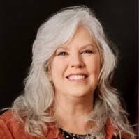 Tracy Jacobson's Instagram, Twitter & Facebook