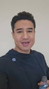 Mario Lopez can't make Steel City Con