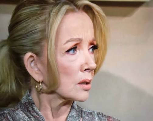 Will Nicki lose her vision on Y&R?