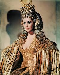 We did not find results for: Elizabeth Taylor Dieses Ikonische Cleopatra Kostum Steckt Voller Geheimnisse Vogue Germany