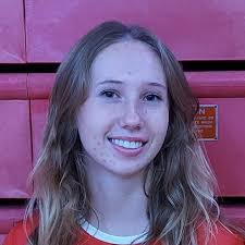 Samantha Loomis's Instagram, Twitter & Facebook