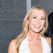 Avery Walker (@avewalk1)