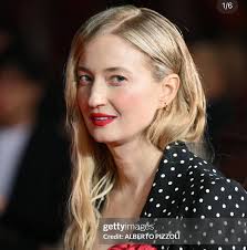 Grande attesa per il grandissimo regista Paolo Sorrentino e le fantastiche  attrici Valeria Golino, Valeria Bruni Tedeschi, Jasmine Trinca ed Alba  Rohrwacher Look curato da #robertodantonio @lorealpro #lorealpro