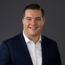 Alex Douglas's Instagram, Twitter & Facebook