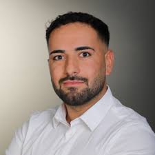 Mitarbeitende von iwis mechatronics GmbH & Co. KG