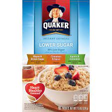 Old fashioned quaker oats, quaker instant oatmeal in banana bread flavor and quaker instant oatmeal in raisins and spice flavor all have 150 calories per ½ cup. Amazon Com Quaker Instant Oatmeal Lower Sugar Flavor Variety Pack 10 Count Boxes 11 5 Ounce Pack Of 4 Oatmeal Breakfast Cereals