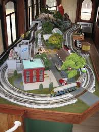 Table Top Layout Traininstallations Com Diy Christmas Presents Model Trains Toy Train