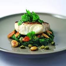 Cabillaud Poele Aux Epinards Et Aux Amandes En 2020 Cabillaud Poele Recette Poisson Epinard