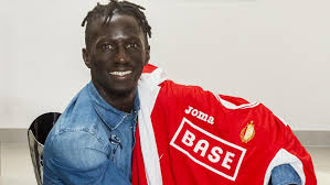 Dit is een pagina met de balans van de speler mbaye leye van de club karriereende. Mbaye Leye Prefere Etre Adjoint Au Standard Qu A Bruges Le Soir Plus