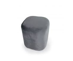 Livraison 48h pour articles en stock. Pouf Design En Velours Gris Poupa Maisons Du Monde
