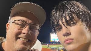 Candice Clifford's Instagram, Twitter & Facebook