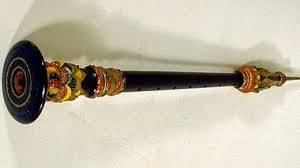 Mandolin merupakan alat musik yang diyakini berasal dari italia dan bisa memainkan segala macam genre seperti bluegrass, folk, classic dll. Serunai Tribunnewswiki Com Mobile