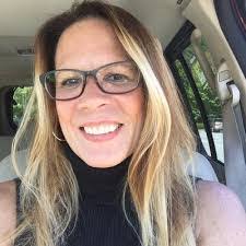 Diane Mier's Instagram, Twitter & Facebook