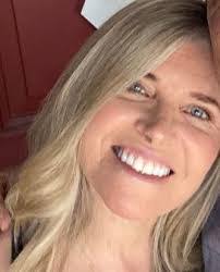 Heidi Stage's Instagram, Twitter & Facebook