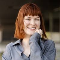 Deanna Pratt's Instagram, Twitter & Facebook