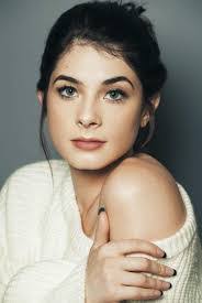 Emily Koss's Instagram, Twitter & Facebook